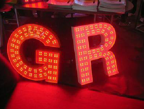 青神LED发光字常见的安装误区。